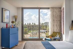 Dan Accadia Hotel