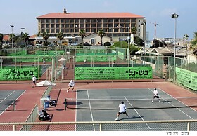 Dan Accadia Hotel
