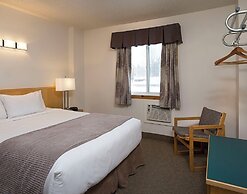 Rocky Mountain Ski Lodge