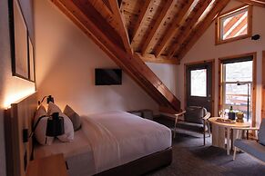Buffalo Mountain Lodge