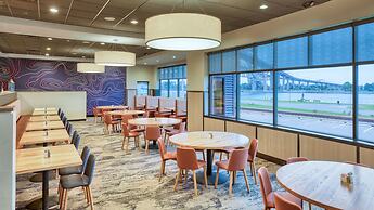 DoubleTree by Hilton Hotel Port Huron