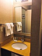 Quality Inn & Suites Downtown Windsor