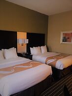 Quality Inn & Suites Downtown Windsor
