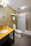 Quality Inn & Suites Downtown Windsor