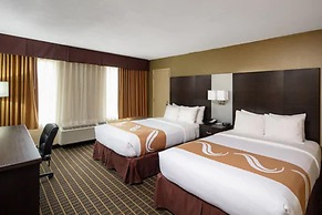 Quality Inn & Suites Downtown Windsor