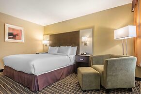 Quality Inn & Suites Downtown Windsor