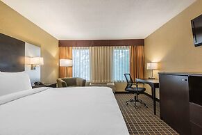 Quality Inn & Suites Downtown Windsor