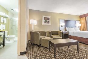 Quality Inn & Suites Downtown Windsor