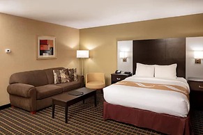 Quality Inn & Suites Downtown Windsor