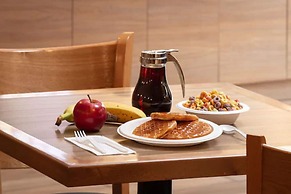 Quality Inn & Suites Downtown Windsor