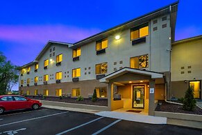 Motel 6 Montoursville, PA - Williamsport