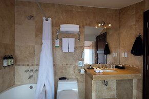 Wyndham Costa del Sol Cusco