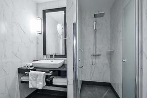 Maison Astor Paris, Curio Collection by Hilton