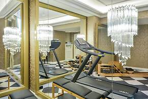 Maison Astor Paris, Curio Collection by Hilton