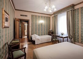 Due Torri Hotel