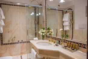 Due Torri Hotel