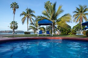 Qualton Club Ixtapa - All Inclusive