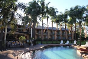Charbonnier Motor Inn
