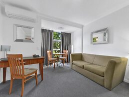 Airport Heritage Motel