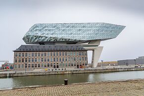 Hotel Docklands
