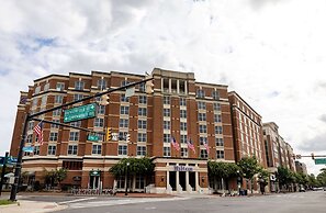 Hilton Alexandria Old Town