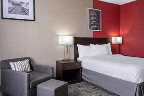Ramada by Wyndham Thunder Bay Airlane Hotel