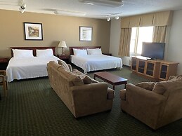 Ramada by Wyndham Thunder Bay Airlane Hotel