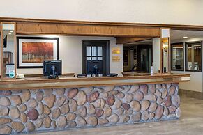 Ramada by Wyndham Thunder Bay Airlane Hotel