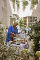Hotel Le Clos Medicis