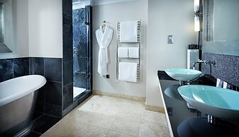 Alexander House And Utopia Spa