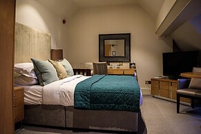 Alexander House And Utopia Spa