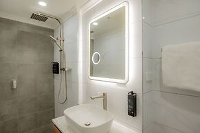 YEHS Hotel Sydney Harbour Suites