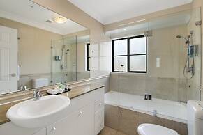 YEHS Hotel Sydney Harbour Suites