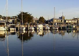 Bellevue on the Lakes