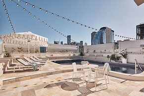 Rydges Melbourne