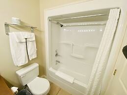 Super 8 by Wyndham Castlegar BC