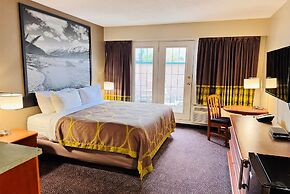 Super 8 by Wyndham Castlegar BC