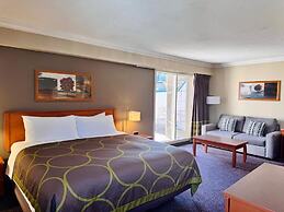 Super 8 by Wyndham Castlegar BC