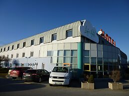 Life Hotel