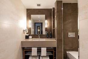 DoubleTree by Hilton London West End