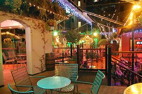 Harcourt Hotel