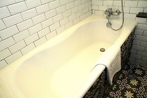 Largos Hotel