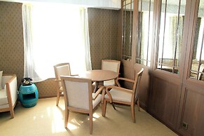 Largos Hotel
