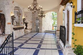 Los Arcos Suites