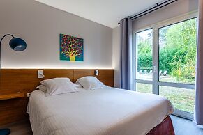 Hotel Full Colors