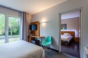 Hotel Full Colors