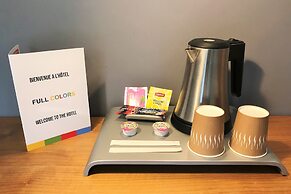 Hotel Full Colors