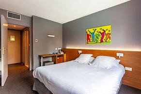 Hotel Full Colors