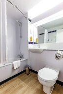 Days Inn by Wyndham Warwick North M40
