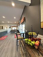 Econo Lodge Lethbridge